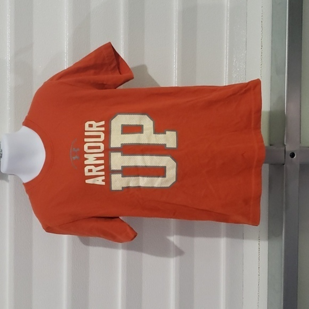 Boys shirt size 6‎